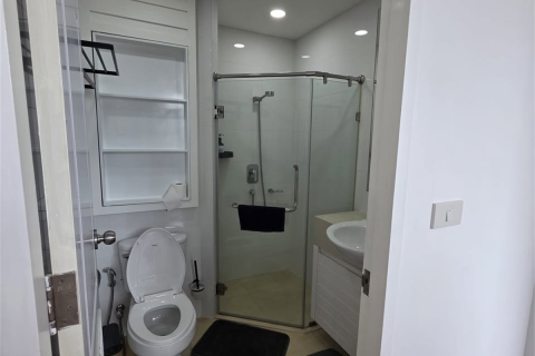 Condo in Bangkok, Thailand, 3 bedrooms № 186473