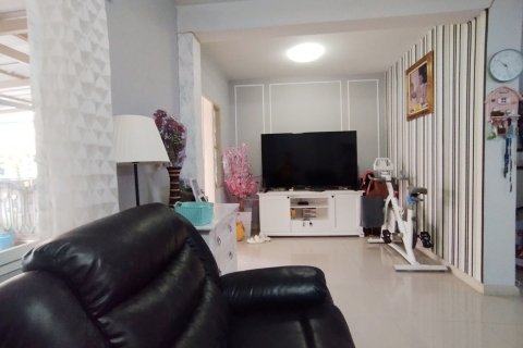 Таунхаус в Фаси Чароене, Бангкок, Таиланд с 3 спальнями  № 163442 - фото 3