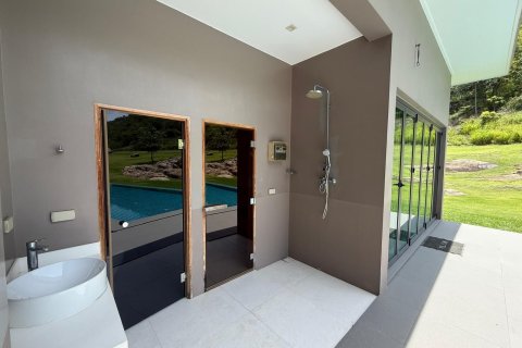 Villa in Hua Hin, Thailand 5 bedrooms № 163447 - photo 27