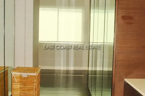 Condominio de 2 dormitorios en Jomtien Beach, Pattaya, Tailandia № 212861 - foto 18
