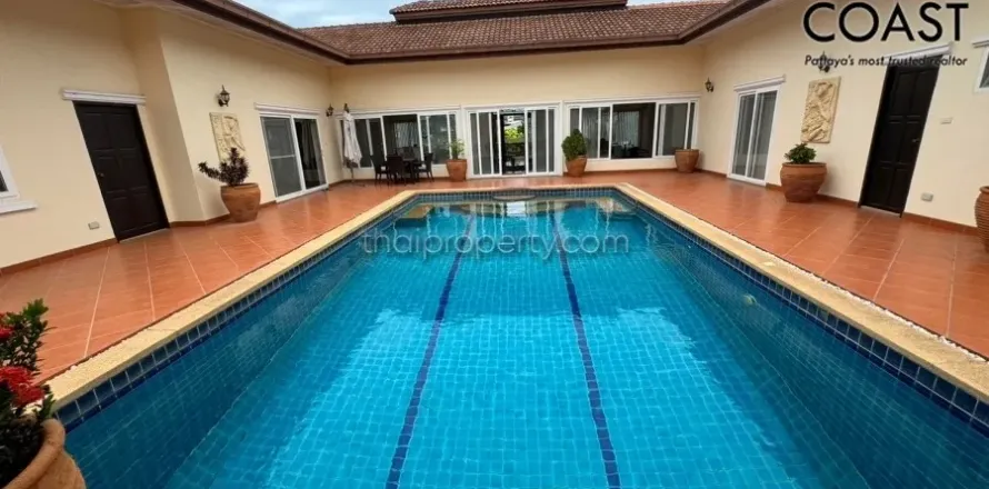 Casa de 3 dormitorios en Pattaya, Tailandia № 212862