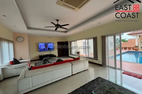 Casa de 3 dormitorios en Pattaya, Tailandia № 212862 - foto 10