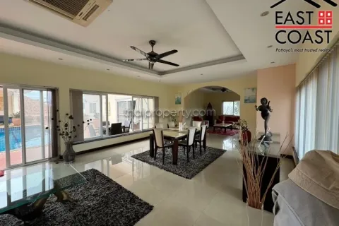 Casa de 3 dormitorios en Pattaya, Tailandia № 212862 - foto 9