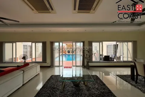 Casa de 3 dormitorios en Pattaya, Tailandia № 212862 - foto 11