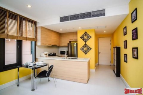 Apartment in Bangkok, Thailand 2 bedrooms № 193541 - photo 2