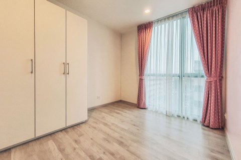 Condo à Khan Na Yao, Bangkok, Thaïlande, 2 chambres  № 150155 - photo 11