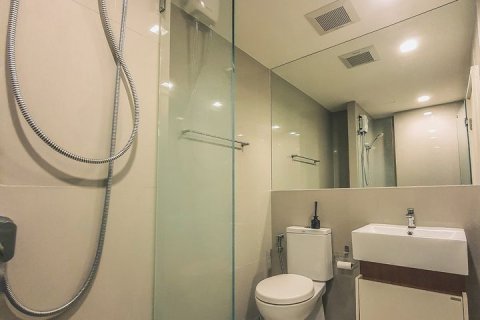 Condo à Khan Na Yao, Bangkok, Thaïlande, 2 chambres  № 150155 - photo 9