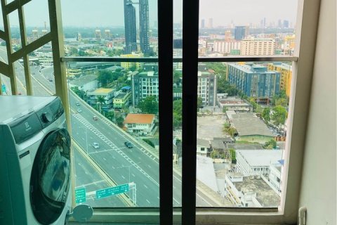 Condo à Khlong Toei, Bangkok, Thaïlande, 2 chambres  № 153649 - photo 10