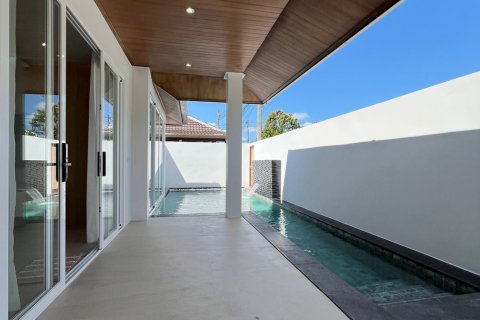 Villa in Phuket, Thailand 3 bedrooms № 168917 - photo 2