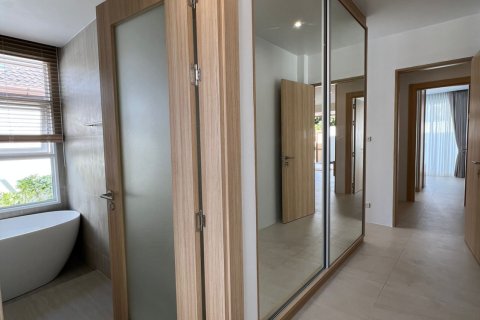 Villa in Phuket, Thailand 3 bedrooms № 168917 - photo 5