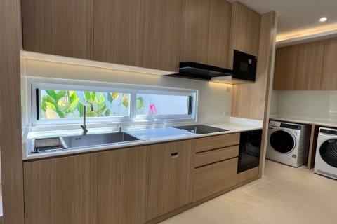 Villa in Phuket, Thailand 3 bedrooms № 168917 - photo 9