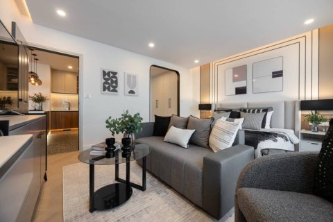 Condo in Bangkok, Thailand, 2 bedrooms  № 162301 - photo 2