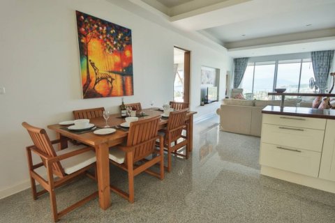 Condo in Ko Samui, Thailand, 2 bedrooms  № 162303 - photo 5