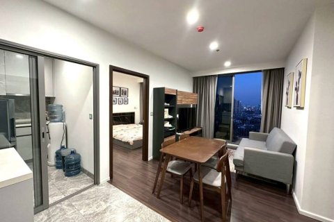 Condo in Bangkok, Thailand, 2 bedrooms  № 162299 - photo 4