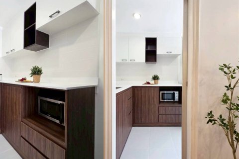 Condo in Huai Khwang, Bangkok, Thailand, 2 bedrooms  № 161690 - photo 9