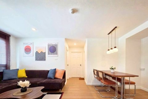 Condo in Huai Khwang, Bangkok, Thailand, 2 bedrooms  № 161690