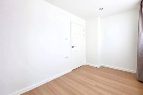 Condo in Huai Khwang, Bangkok, Thailand, 2 bedrooms  № 161690 - photo 11