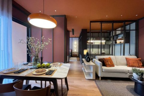 Кондоминиум с 3 спальнями в Дин Даенге, Бангкок, Таиланд № 114336 - фото 1