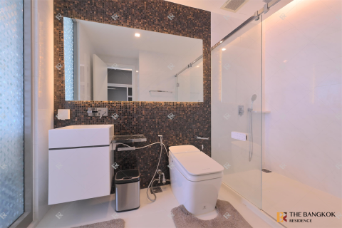 Condo in Bangkok, Thailand, 2 bedrooms № 185363 - photo 9