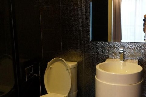 Studio in the Condo in Khlong Toei, Bangkok, Thailand  № 156124 - photo 9