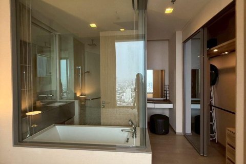 Студия в кондо в Ваттхане, Бангкок, Таиланд № 156125 - фото 2