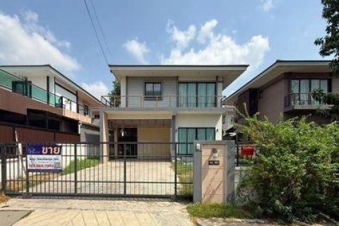 House in Pathum Thani, Thailand 3 bedrooms № 170723
