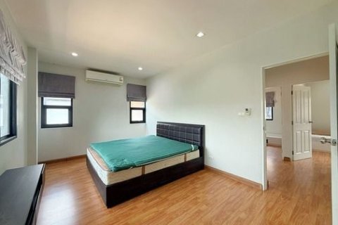House in Pathum Thani, Thailand 3 bedrooms № 170723 - photo 7