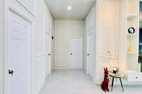 House in Pattaya, Thailand 3 bedrooms № 141512 - photo 23