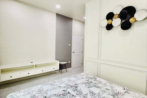 House in Pattaya, Thailand 3 bedrooms № 141512 - photo 17