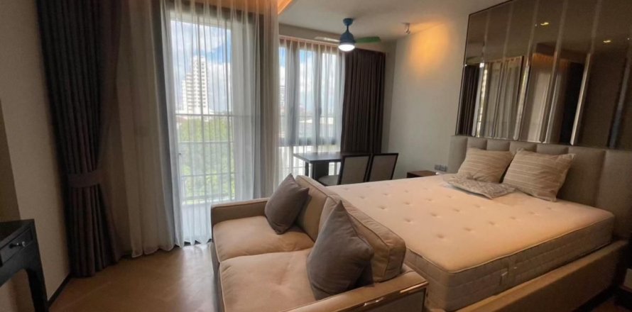 Студия в кондо в Ваттхане, Бангкок, Таиланд № 141514