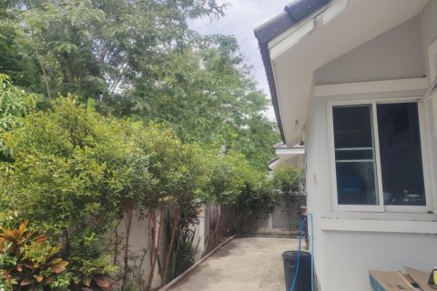House in Mae Rim, Thailand 3 bedrooms № 141509 - photo 24