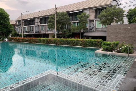 Townhouse in Bangkok, Thailand 3 bedrooms № 189502