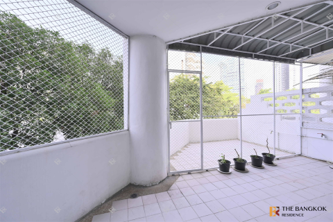 Condo in Bangkok, Thailand, 2 bedrooms № 186600 - photo 6
