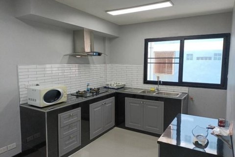 Propriété commerciale à Khlong Toei, Bangkok, Thaïlande № 173329 - photo 4