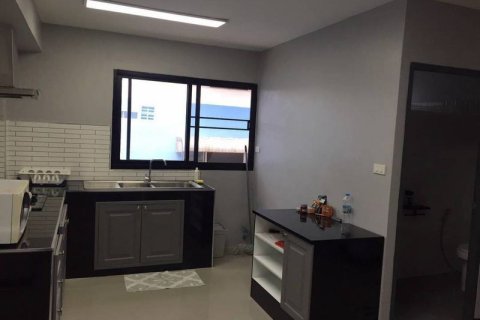 Propriété commerciale à Khlong Toei, Bangkok, Thaïlande № 173329 - photo 5