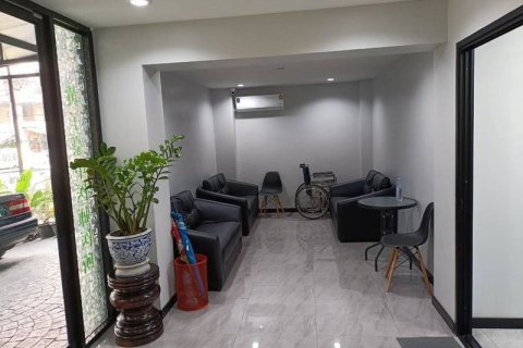 Propriété commerciale à Khlong Toei, Bangkok, Thaïlande № 173329 - photo 2