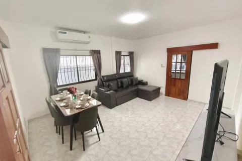 Casa de 3 dormitorios en Jomtien Beach, Pattaya, Tailandia № 210755 - foto 24