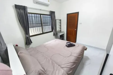 Casa de 3 dormitorios en Jomtien Beach, Pattaya, Tailandia № 210755 - foto 20