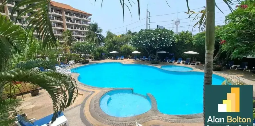 Condominio de 3 dormitorios en Jomtien Beach, Pattaya, Tailandia № 210749