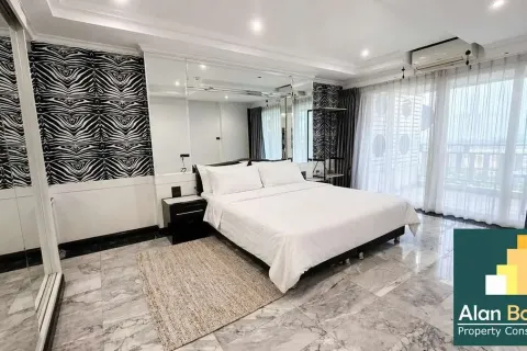 Condominio de 3 dormitorios en Jomtien Beach, Pattaya, Tailandia № 210749 - foto 5
