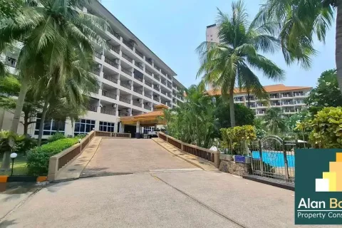 Condominio de 3 dormitorios en Jomtien Beach, Pattaya, Tailandia № 210749 - foto 2