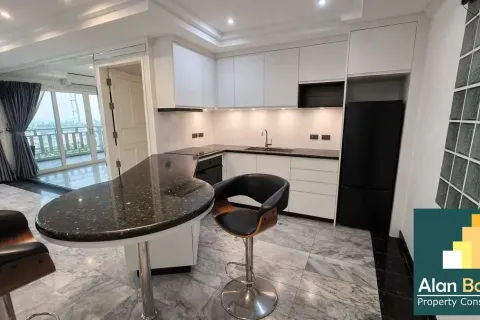 Condominio de 3 dormitorios en Jomtien Beach, Pattaya, Tailandia № 210749 - foto 4