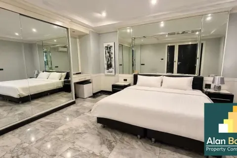 Condominio de 3 dormitorios en Jomtien Beach, Pattaya, Tailandia № 210749 - foto 12
