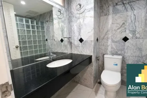 Condominio de 3 dormitorios en Jomtien Beach, Pattaya, Tailandia № 210749 - foto 14