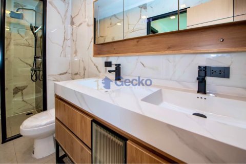 Condo in Pattaya, Thailand, 2 bedrooms № 196150 - photo 7