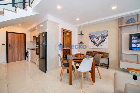 Condo in Pattaya, Thailand, 2 bedrooms  № 196150