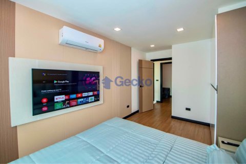 Condo in Pattaya, Thailand, 2 bedrooms № 196150 - photo 11