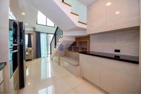 Condo in Pattaya, Thailand, 2 bedrooms № 196150 - photo 10