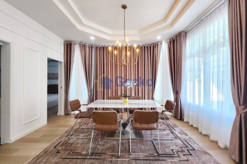 House in Pattaya, Thailand 3 bedrooms № 196151 - photo 18