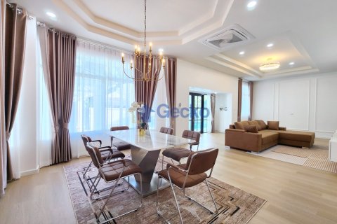 House in Pattaya, Thailand 3 bedrooms № 196151 - photo 24